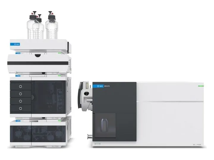三重四极杆液相色谱质谱仪（Agilent 6475 LC/TQ + 1290 Infinity III LC）外观