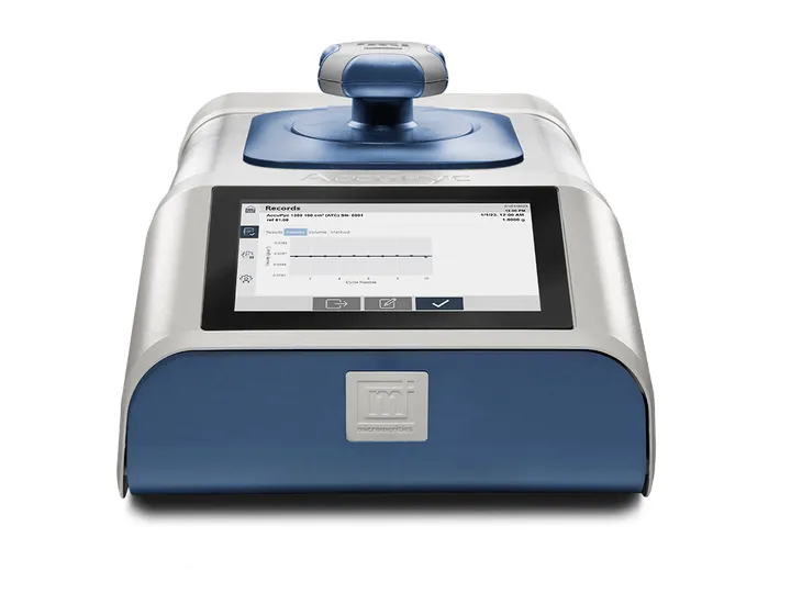 气体置换真密度仪（Micromeritics AccuPyc III 1350）外观