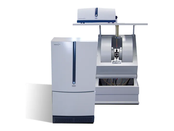 电子顺磁共振波谱仪（Bruker EMXplus）外观